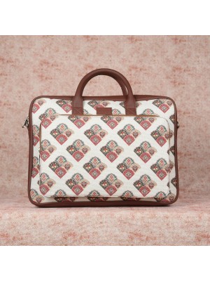 Seashell Motif White Laptop Bag